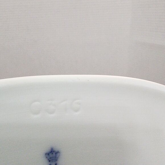 AK Kaiser Bisque Vase LADY ON BENCH Romantic Pastoral Scene Signed M.Frey 0316 - Picture 13 of 15